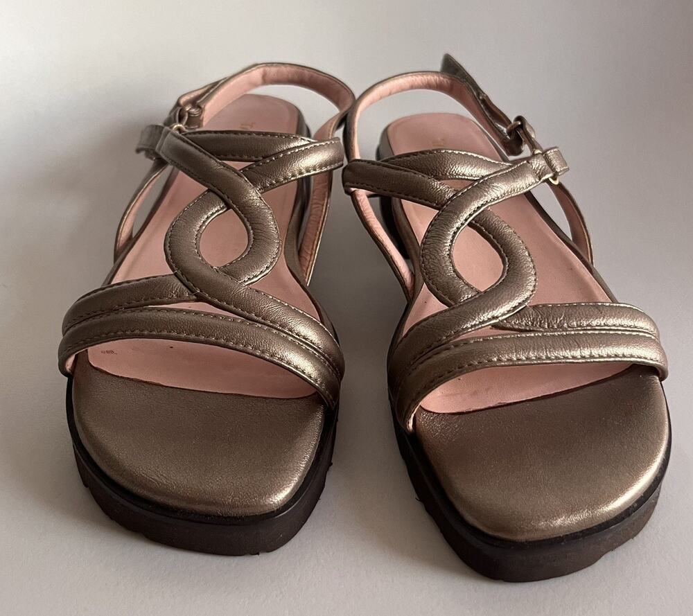 Taryn Rose Tabitha Sandals Womens 8.5 Bronze Metallic Leather NWOB Strappy